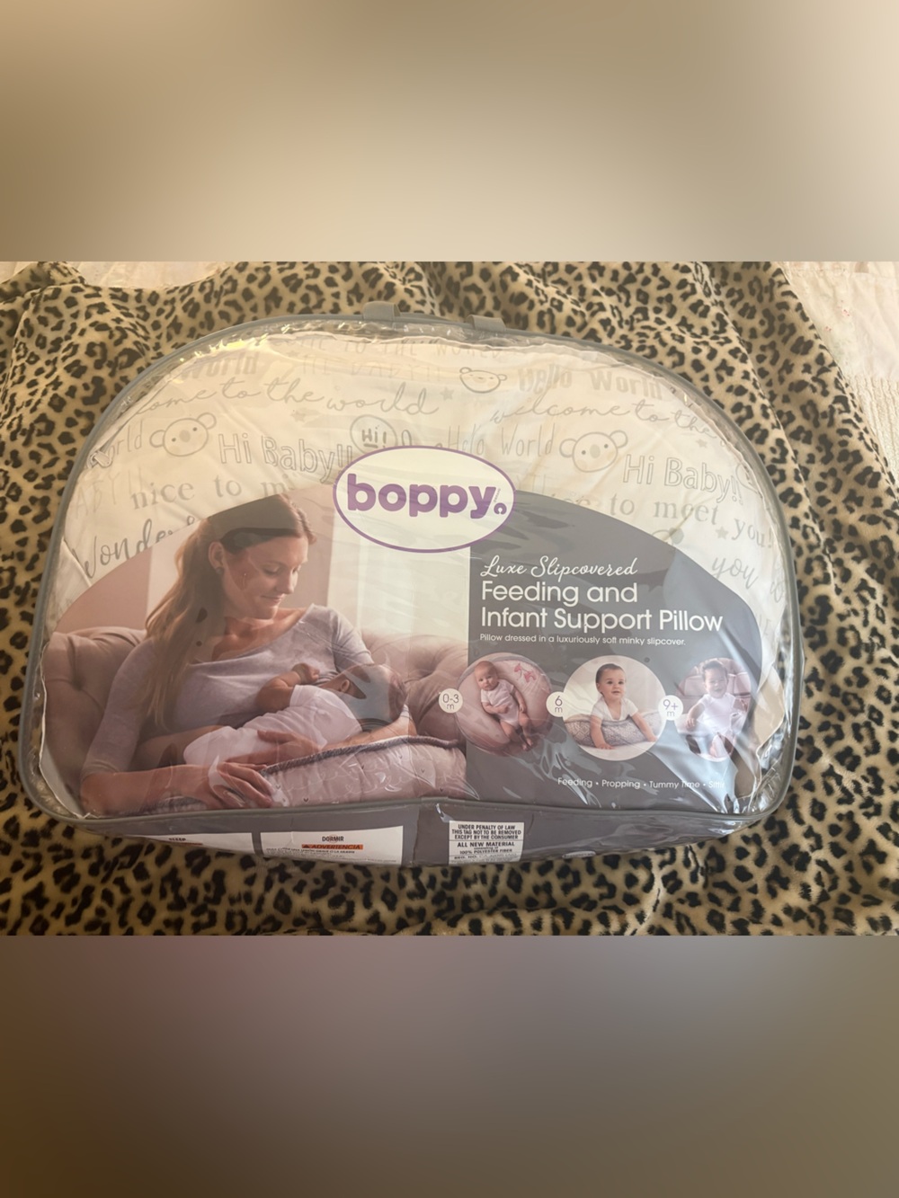 NWT Boppy Luxe Slipcovered Feeding And Infant Support Pillow